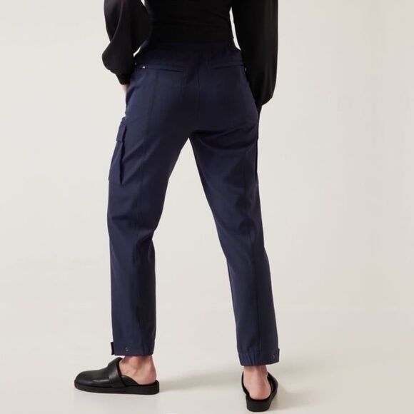 Athleta Endless High Rise Cargo Pant in Navy Blue Size 2P - Picture 5 of 12